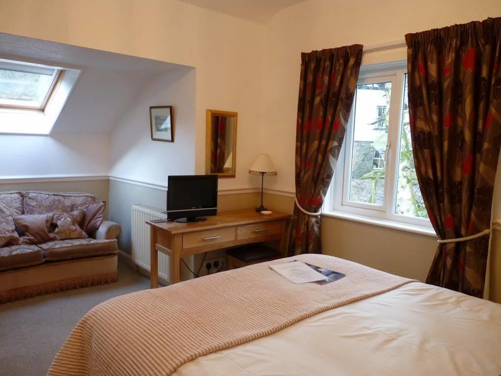 Lyndhurst Guest House Ulverston Ngoại thất bức ảnh